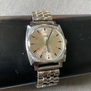Vintage 70s ZiM USSR Soviet Union Made 15 Jewels Mechanical Wristwatch